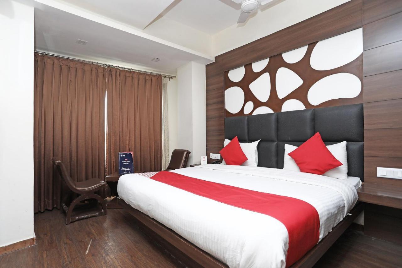 Oyo 4956 Hotel Maharaja Palace Kánpur Kültér fotó