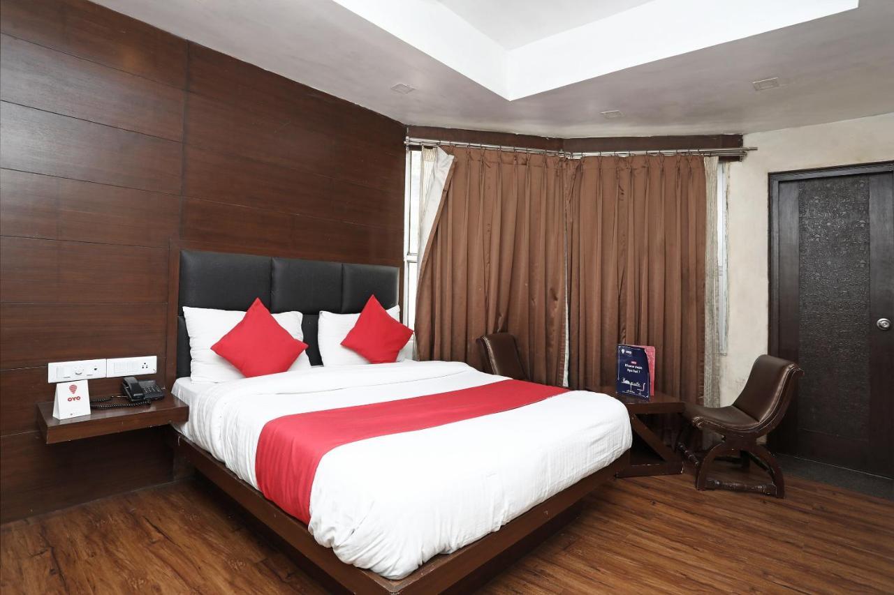Oyo 4956 Hotel Maharaja Palace Kánpur Kültér fotó